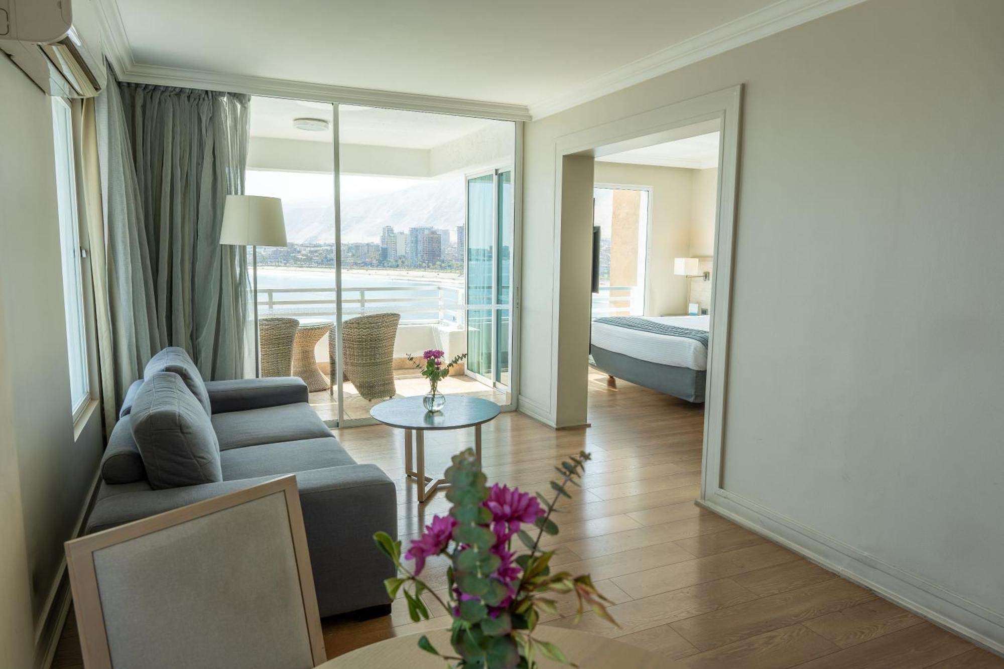 Terrado Suites Ікіке Екстер'єр фото