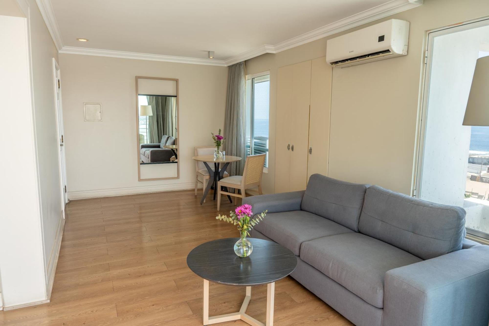 Terrado Suites Ікіке Екстер'єр фото